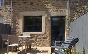 Maison Cosy entre CAP FREHEL et SAINT MALO 1km PLAGE 5min GR34 Wifi Jardin Vélos CASA OHANA